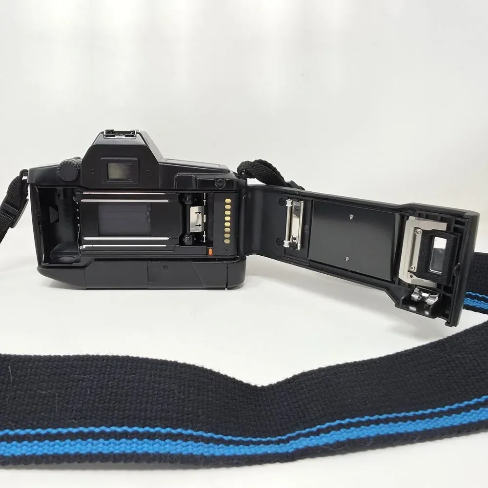 Canon EOS 650 35mm SLR Film Camera w/ EF 35-105mm f/3.5-4.5 Zoom Lens Tested